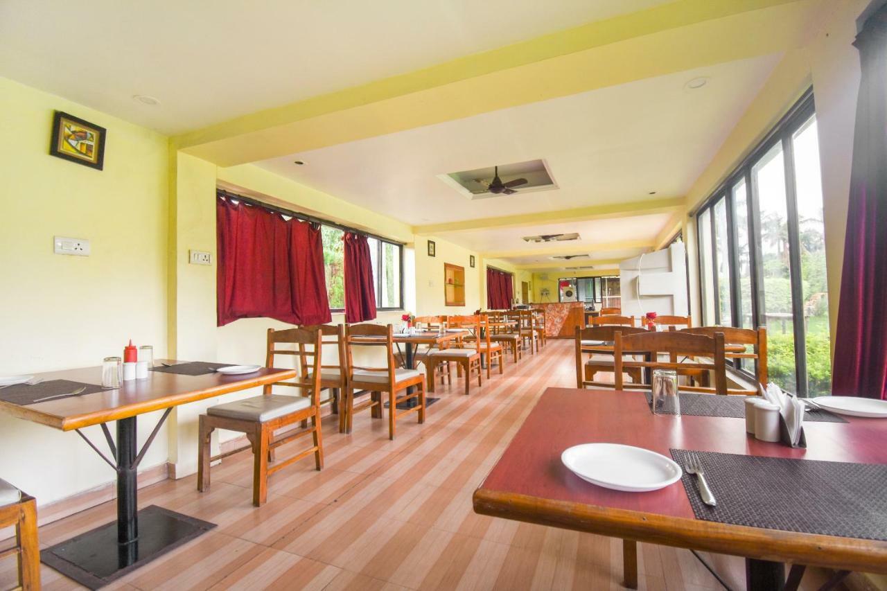 Oyo 47464 Hotel The Country Club Bilāspur Buitenkant foto