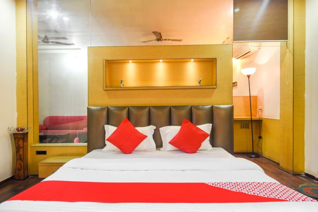 Oyo 47464 Hotel The Country Club Bilāspur Buitenkant foto