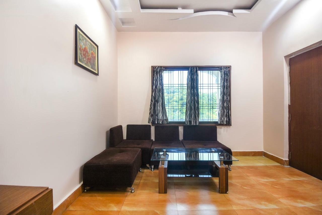 Oyo 47464 Hotel The Country Club Bilāspur Buitenkant foto
