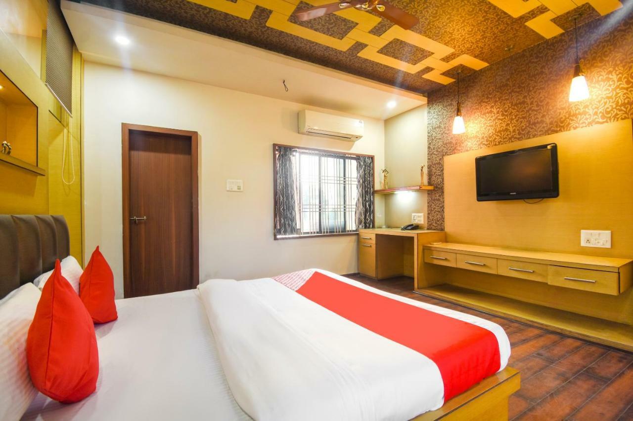 Oyo 47464 Hotel The Country Club Bilāspur Buitenkant foto